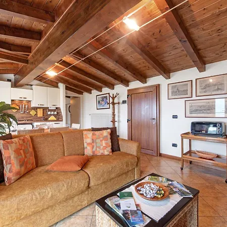 Splendido Loft Panoramico 아파트 벨레소