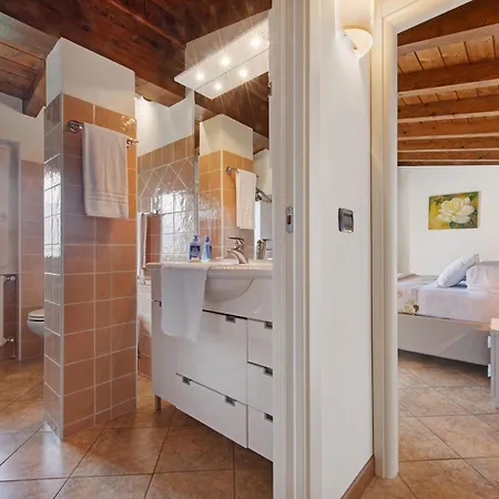 Splendido Loft Panoramico 벨레소